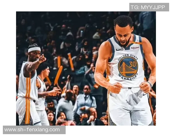 勇士与雷霆首场对决激战正酣球迷期待精彩瞬间再现